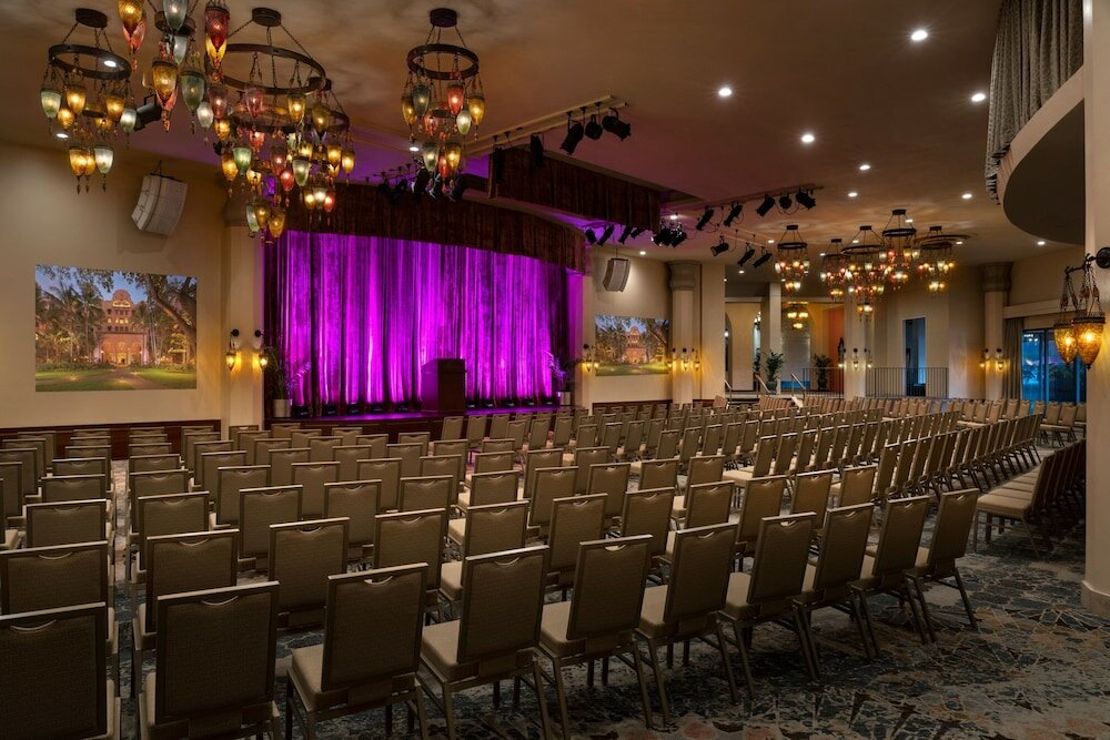 Фото The Royal Hawaiian, a Luxury Collection Resort, Waikiki