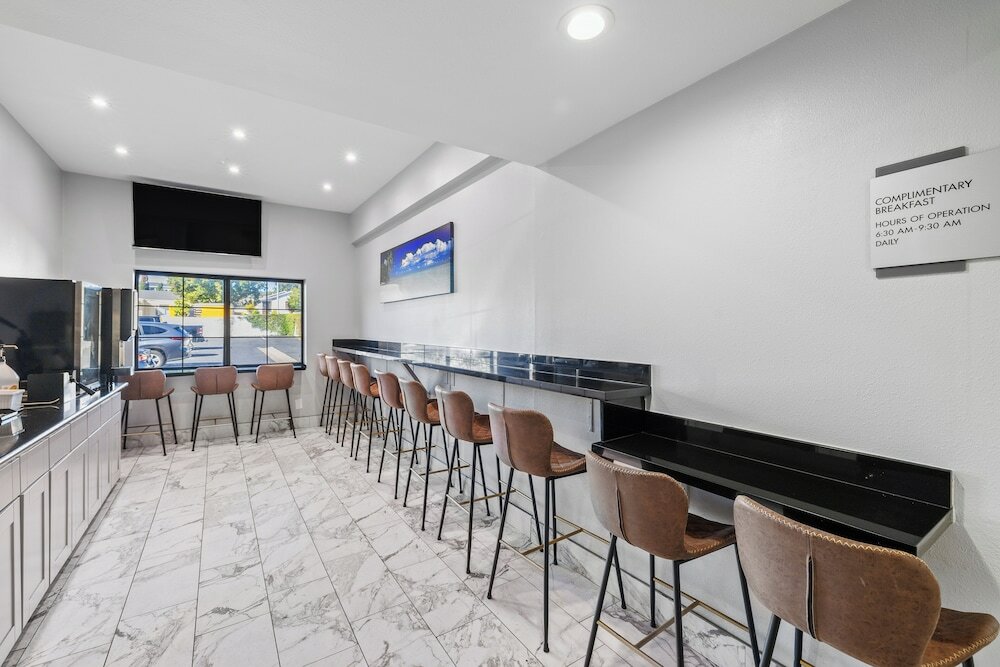 Фото Super 8 by Wyndham San Bruno sf Intl Arpt West