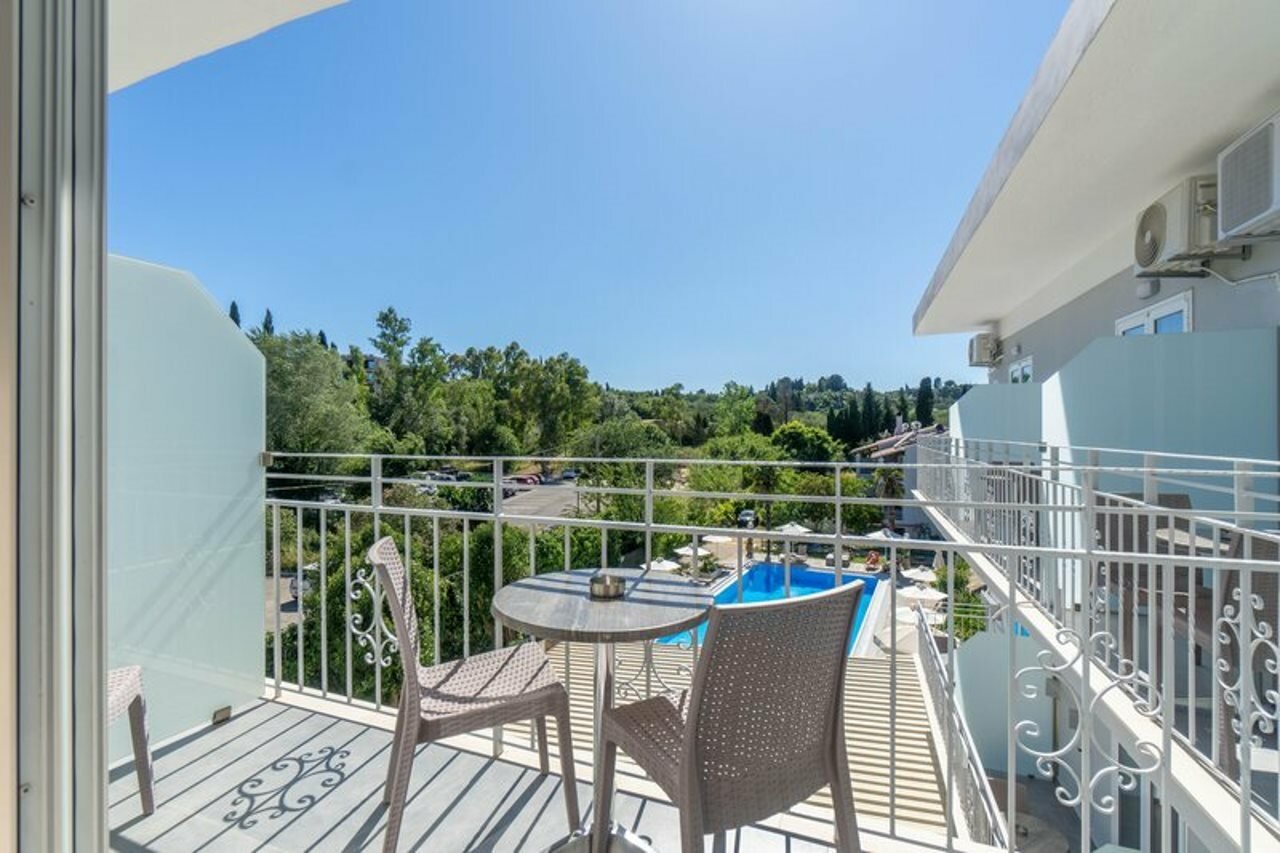 Фото Angela Hotel and Apartments