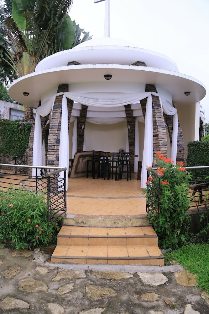 Фото Lakeview Suites by Cocotel