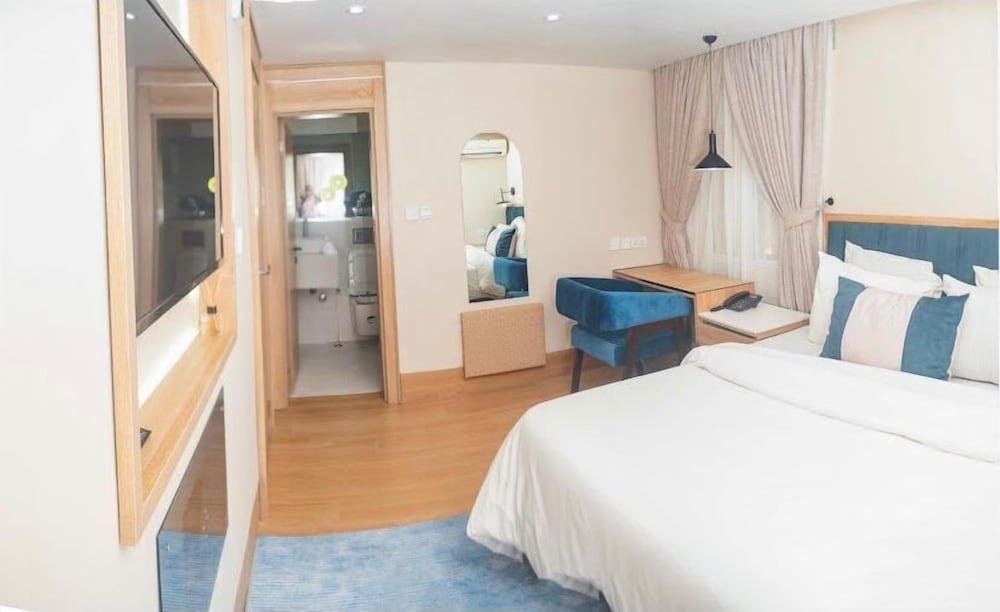 Фото Centurion Apartments Limited