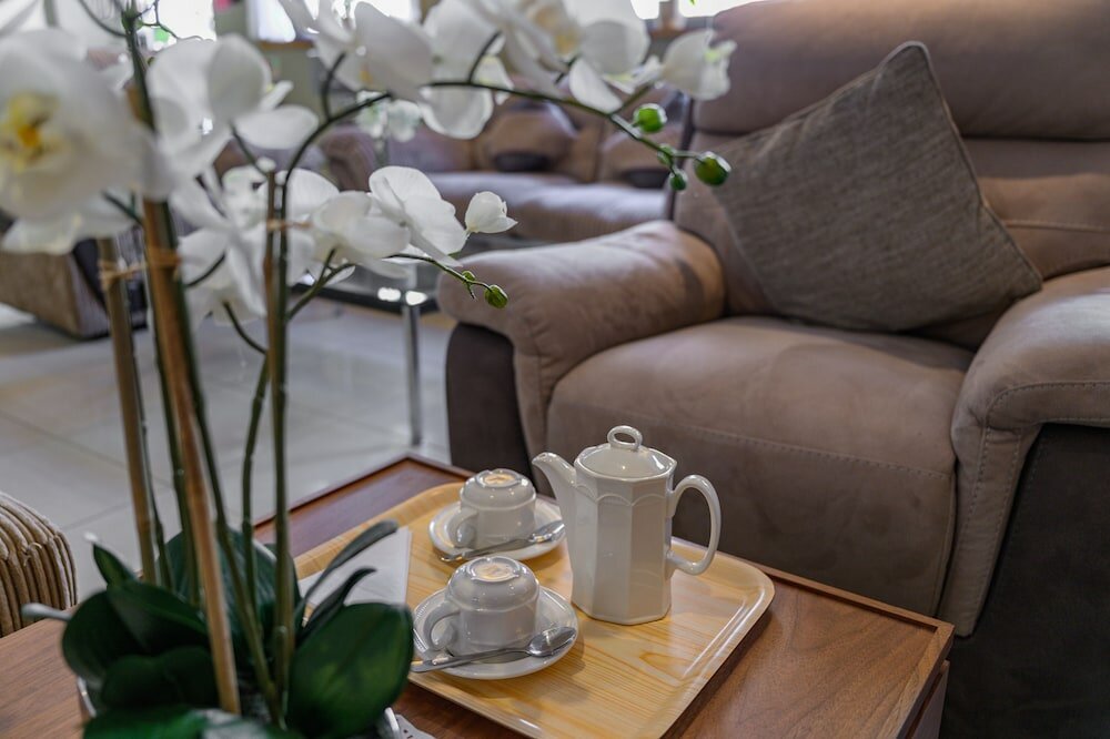 Фото Kensington Court Hotel