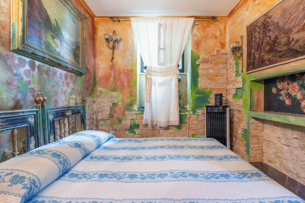 Фото Hospitales del Pellegrino Trastevere