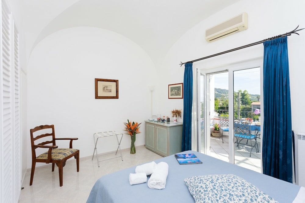 Фото La Ninfa Di Capri