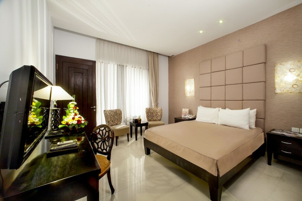 Фото The Radiant Hotel