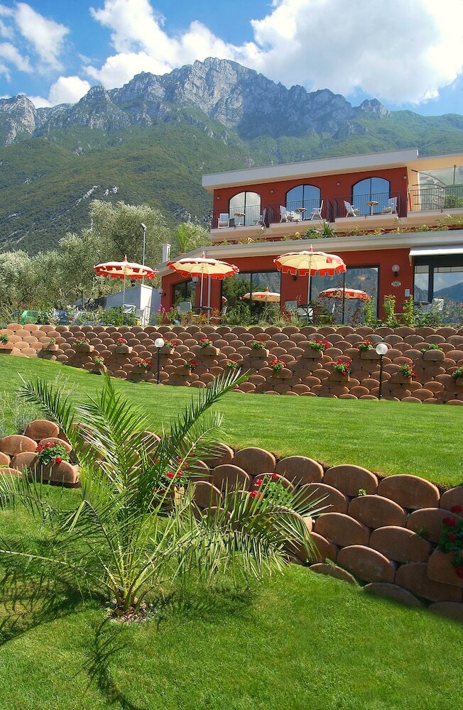 Фото Hotel Oasi Beach