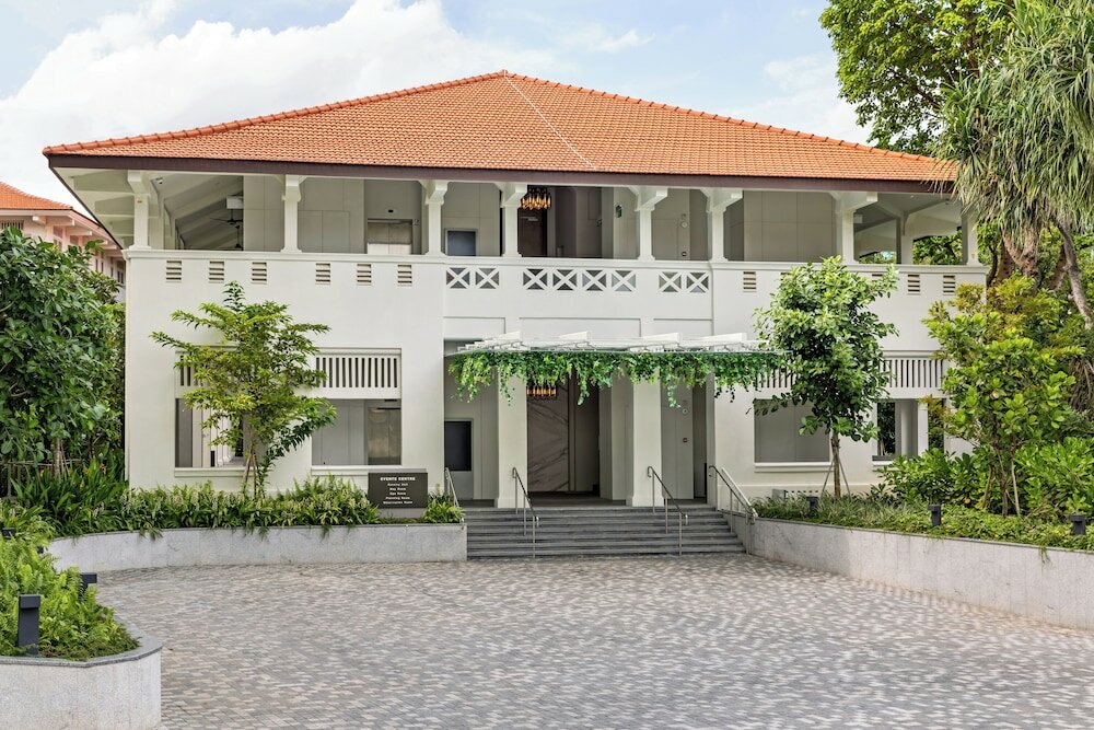 Фото Village Hotel Sentosa by Far East Hospitality