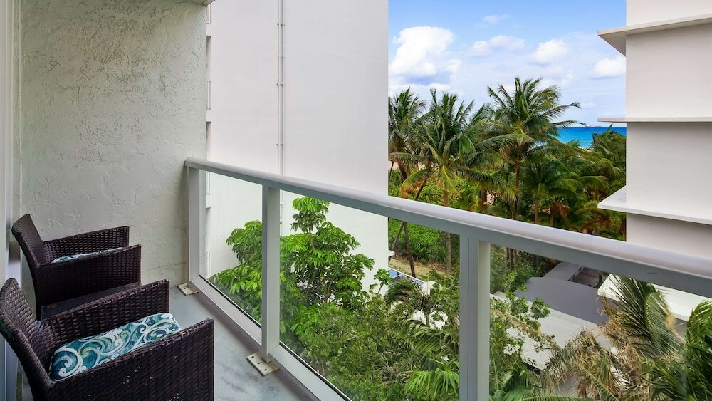 Фото Best Western Plus Oceanside Inn