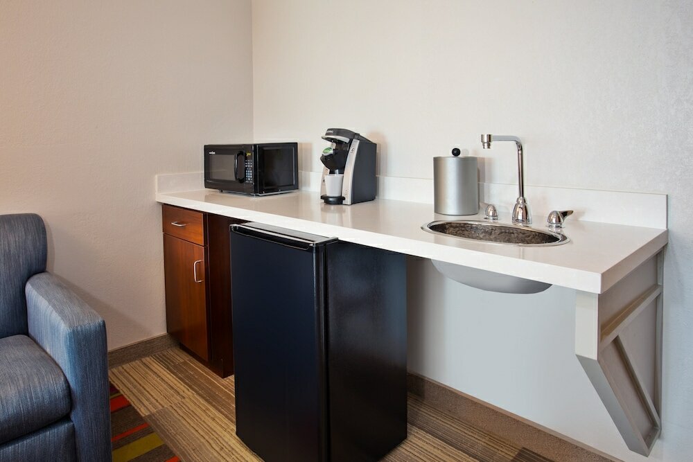 Фото Holiday Inn Express & Suites Rochester Webster, an Ihg Hotel