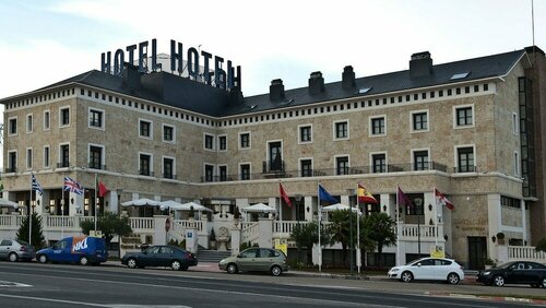 Внешний вид отеля Hotel Conde Ansúrez в Вальядолиде, фото 4