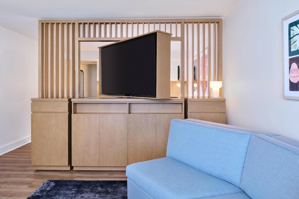 Фото Hyatt Regency Waikiki Beach Resort & SPA