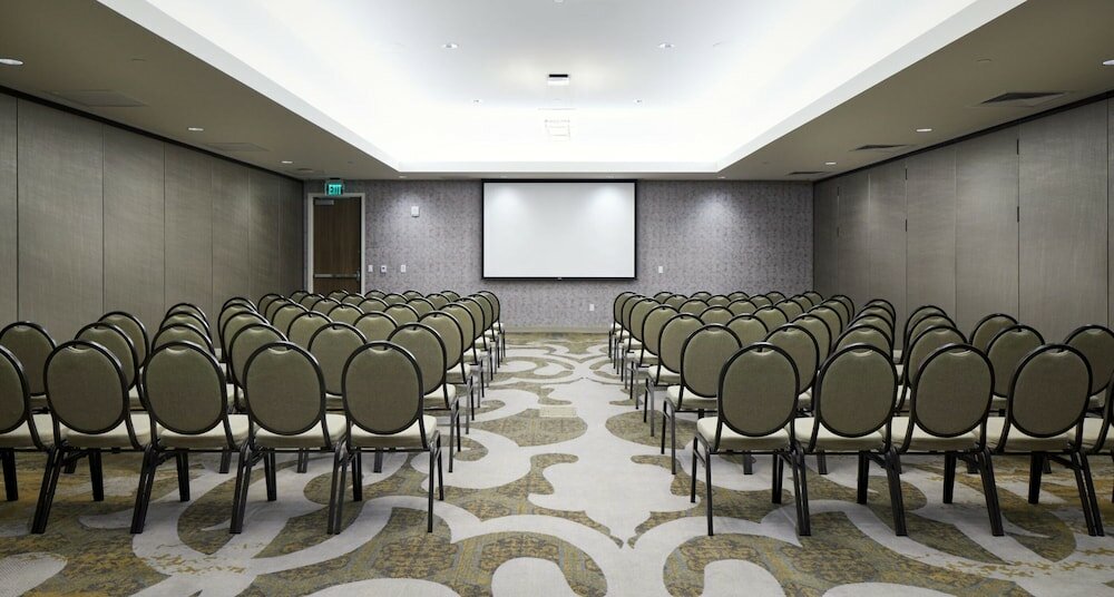 Фото Legacy Resort Hotel & SPA