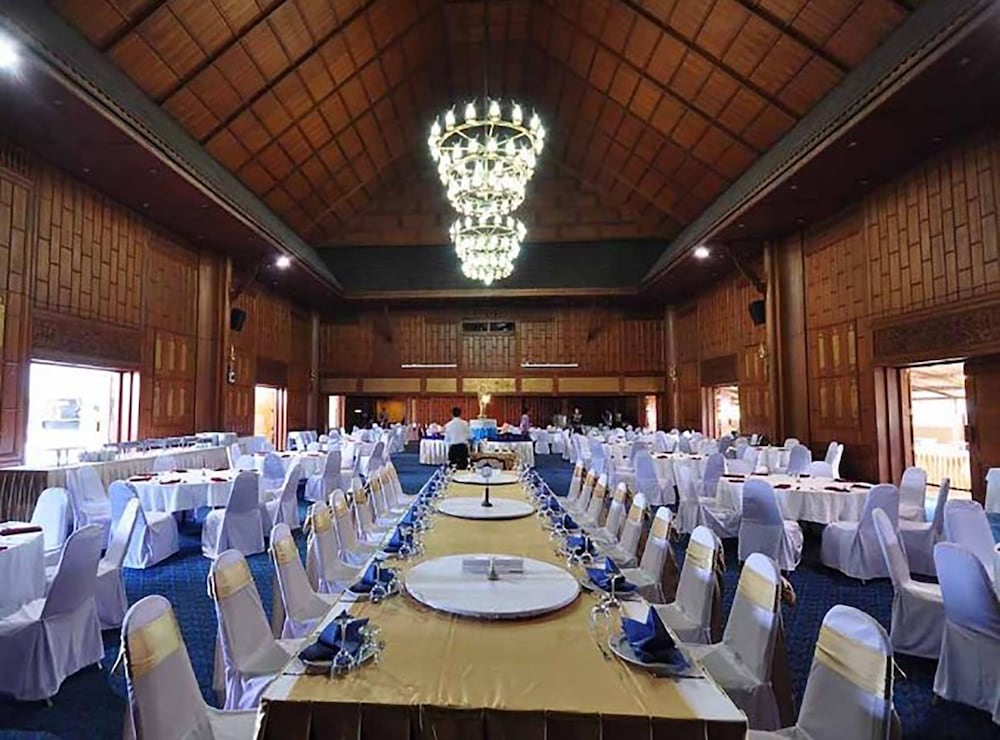 Фото Chiang Mai Orchid Hotel