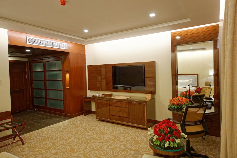 Фото Royal Swiss Hotel