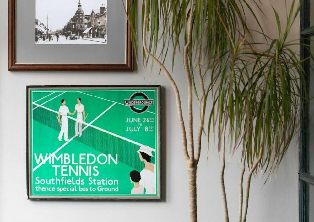 Фото The Rose & Crown Wimbledon