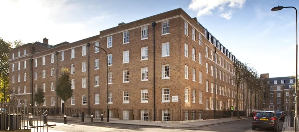 Фото Goodenough College