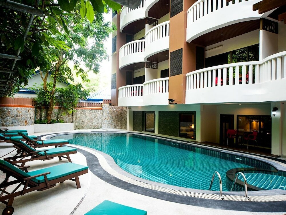 Фото Ratana Hill Patong