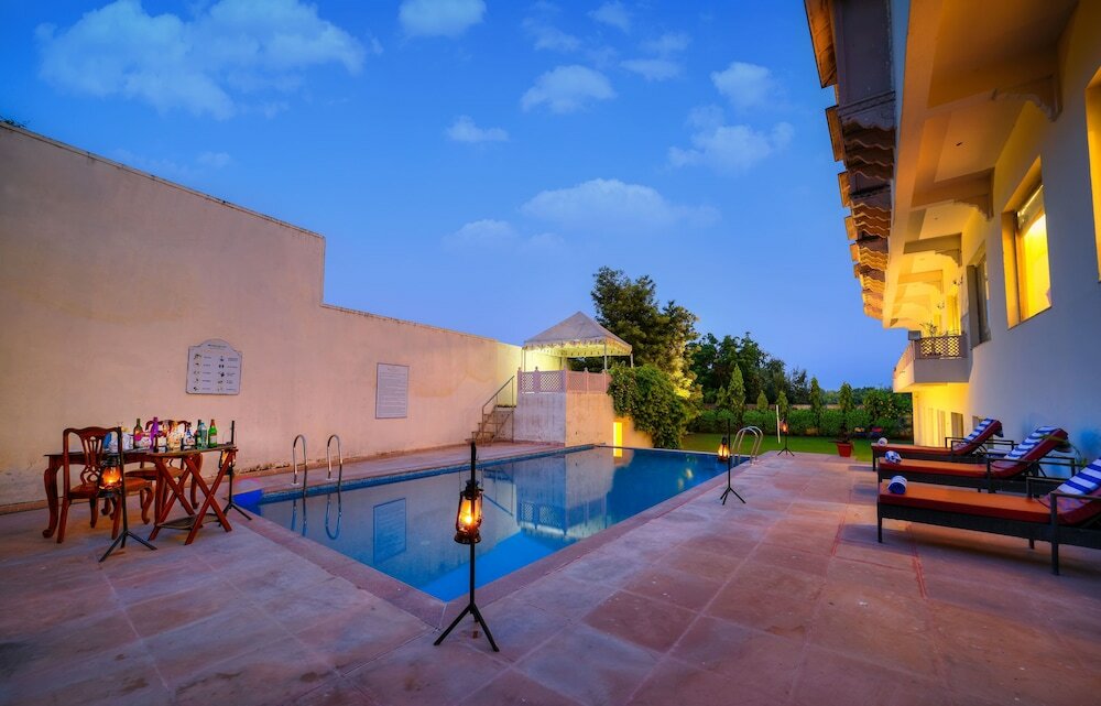 Фото WelcomHeritage Mount Valley Resort, Ranthambore