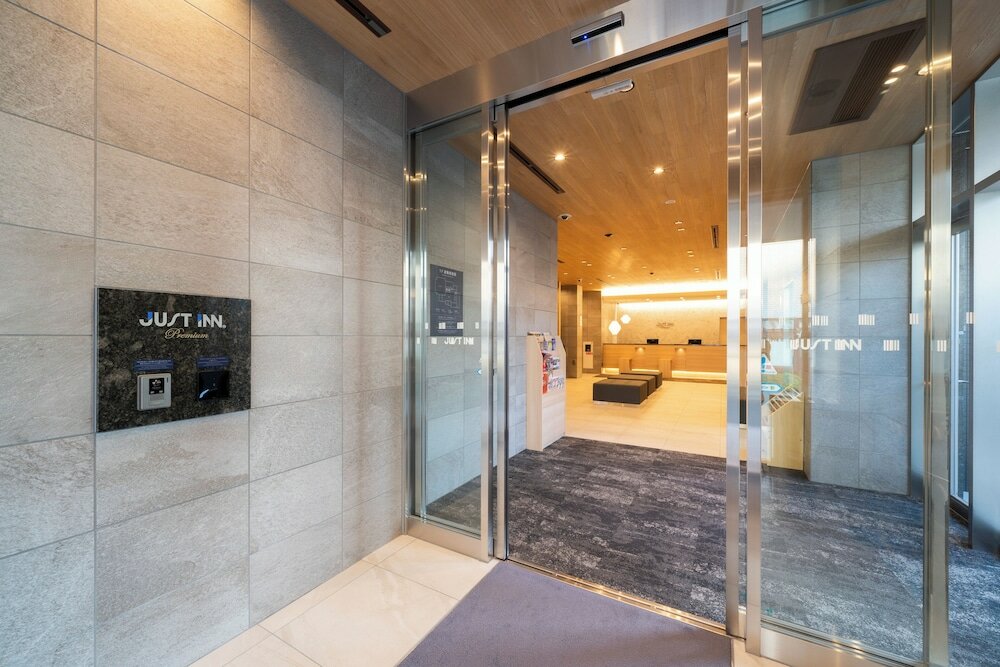 Фото Just Inn Premium Toyohashi Station Shinkansen Guchi