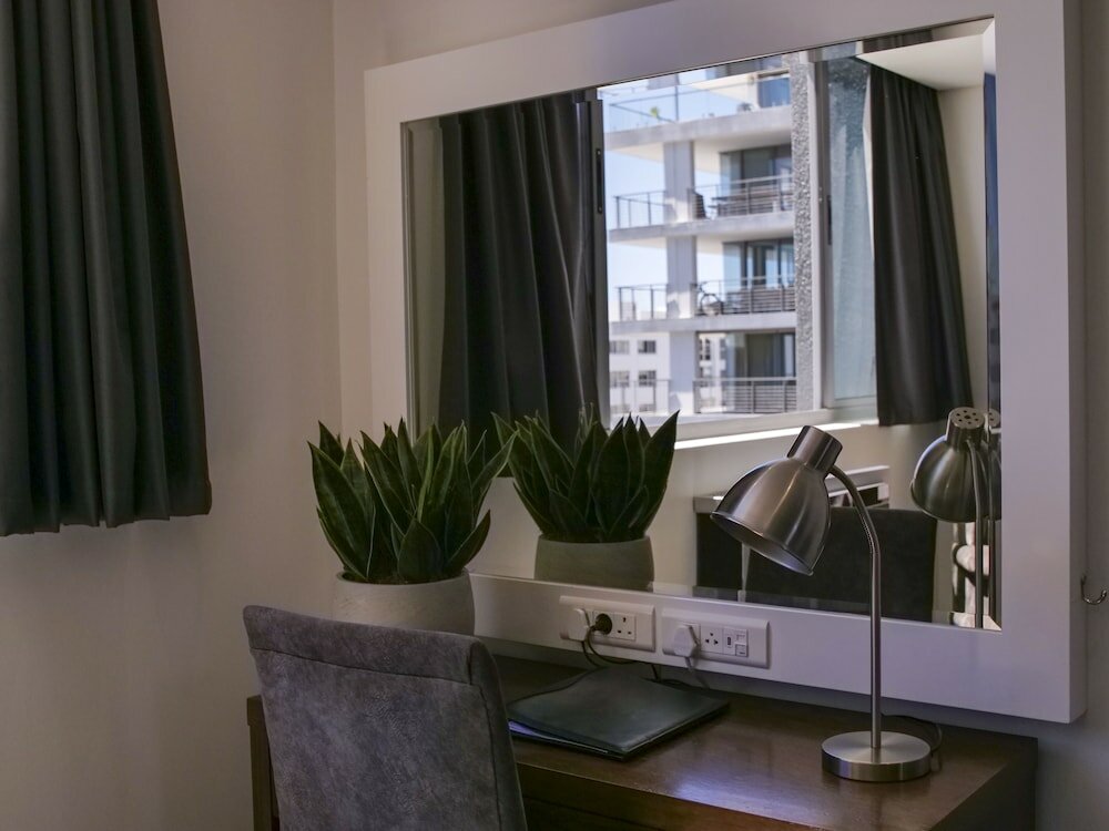 Фото Newkings Boutique Hotel