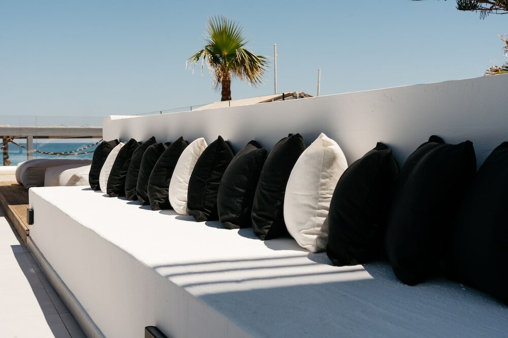 Фото Petradi Beach Lounge Hotel