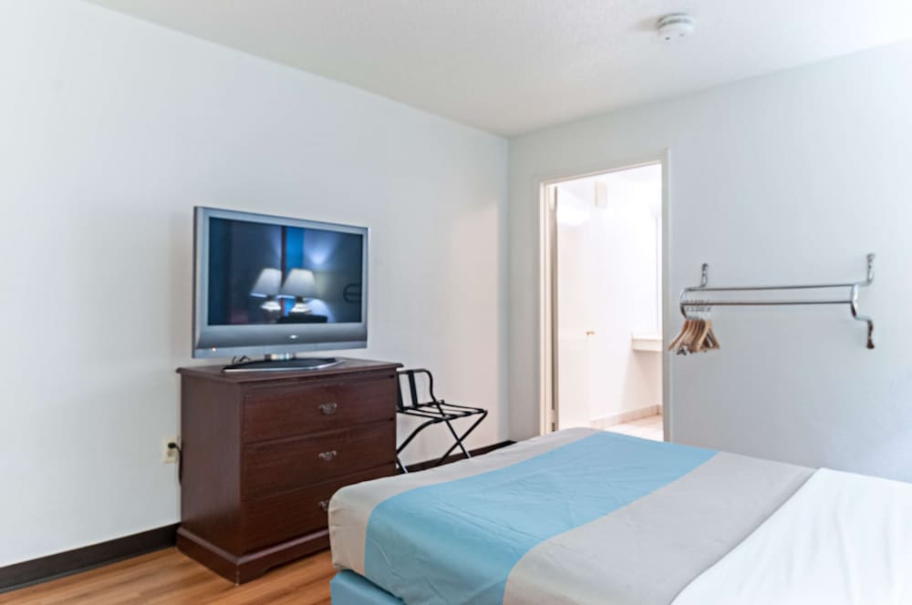 Фото Motel 6 Southgate, Mi - Detroit