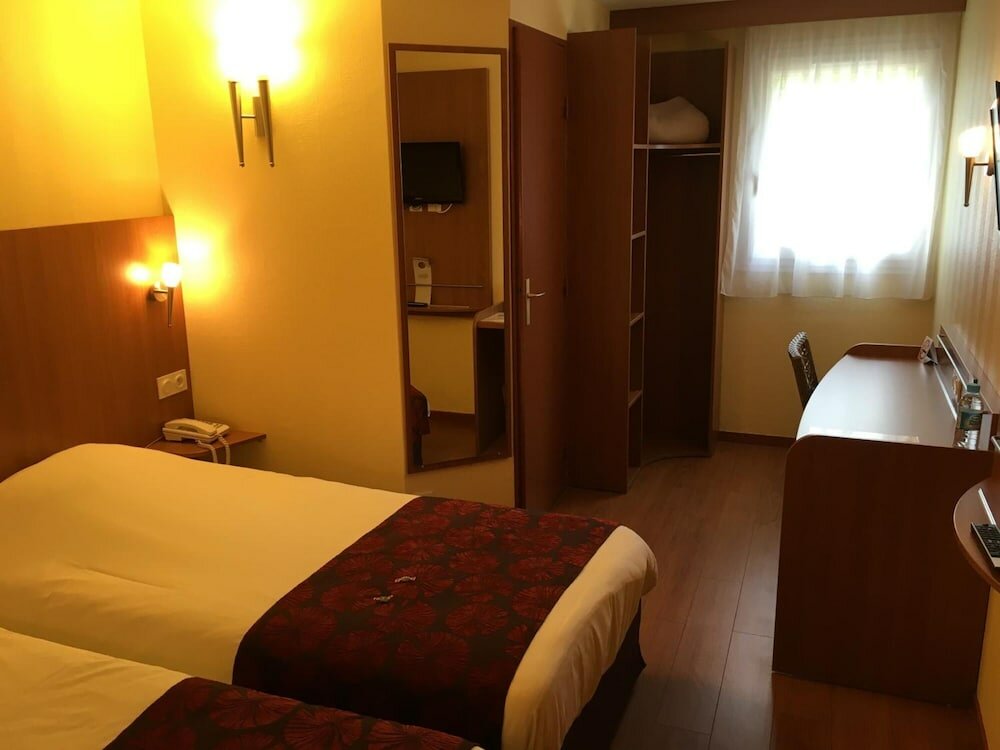 Фото Brit Hotel Le Beaulieu