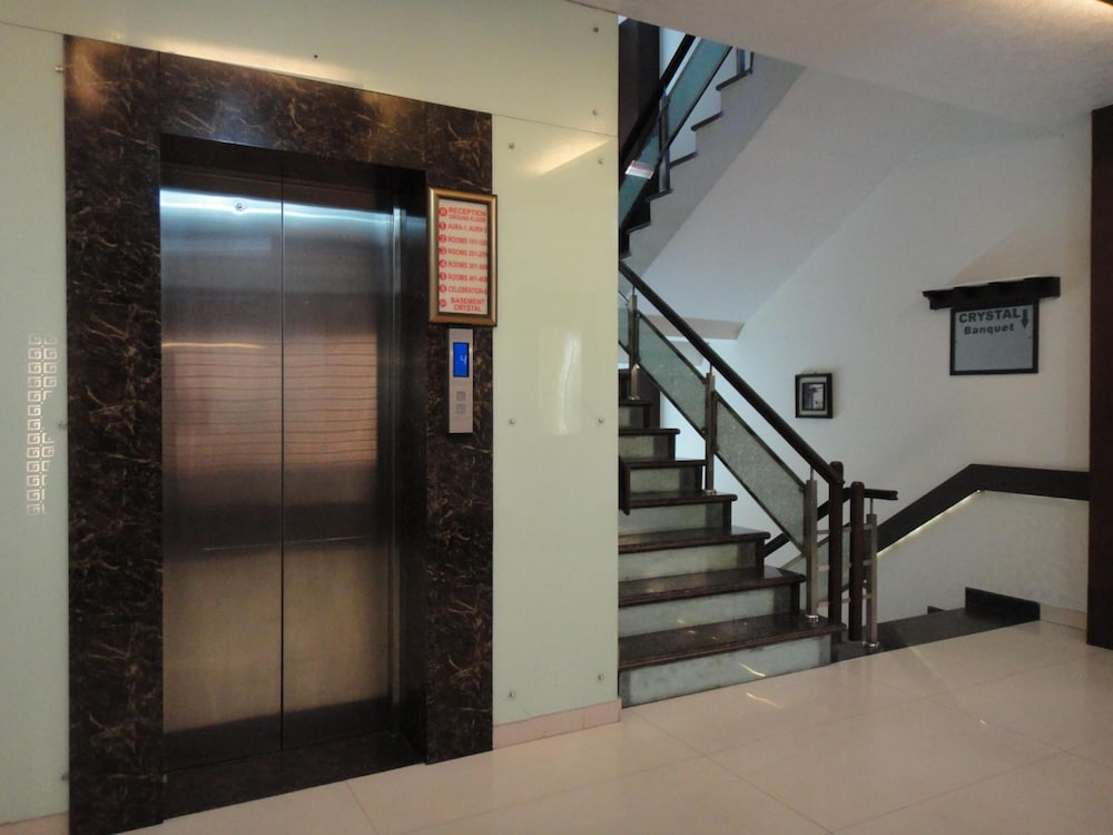 Фото Hotel Orbit