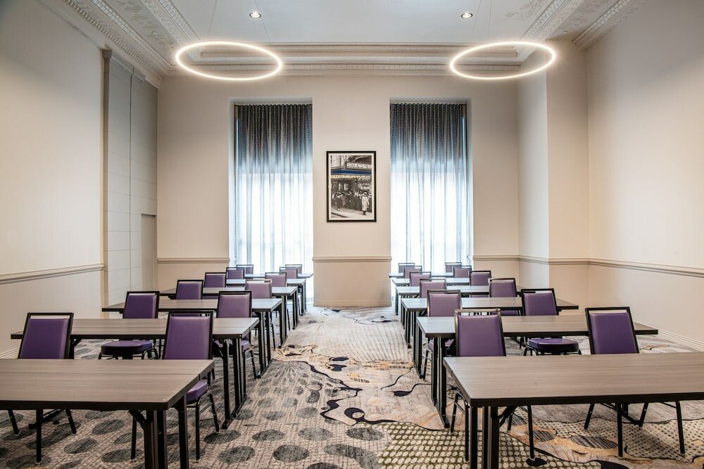 Фото SpringHill Suites by Marriott Baltimore Downtown Convention Center Area