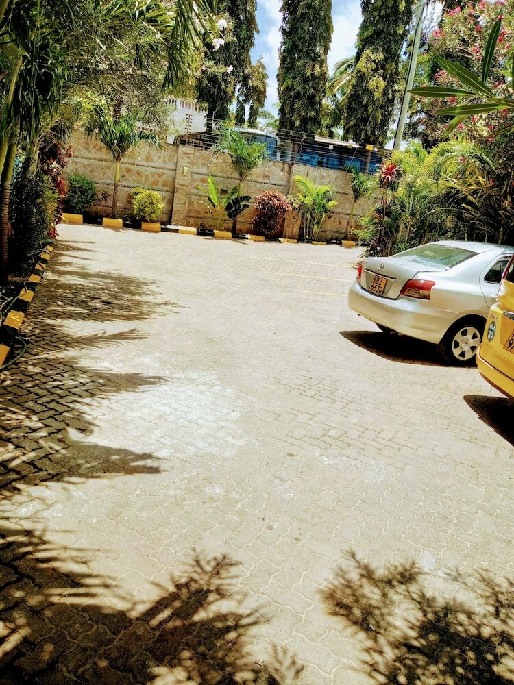 Фото Chamiachi Luxury Apartments