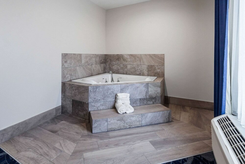 Фото Comfort Inn & Suites Oklahoma City South I-35