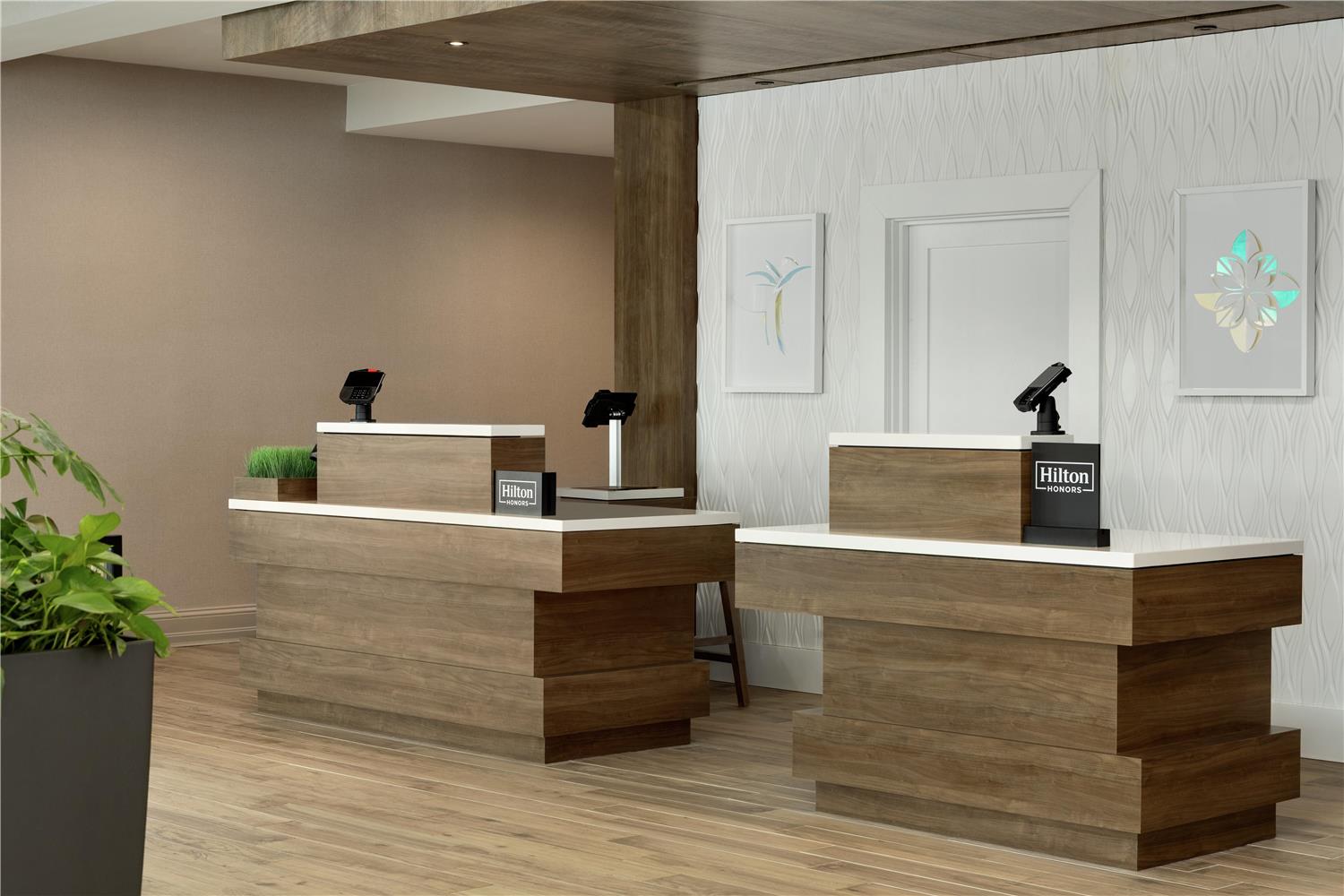 Фото Hilton Garden Inn Riverhead