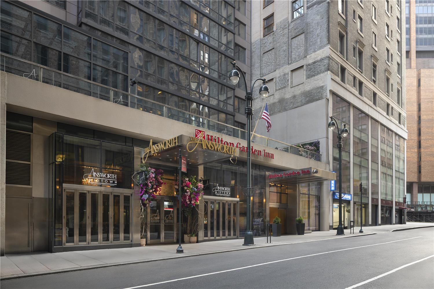 Фото Hilton Garden Inn New York/Midtown Park Avenue