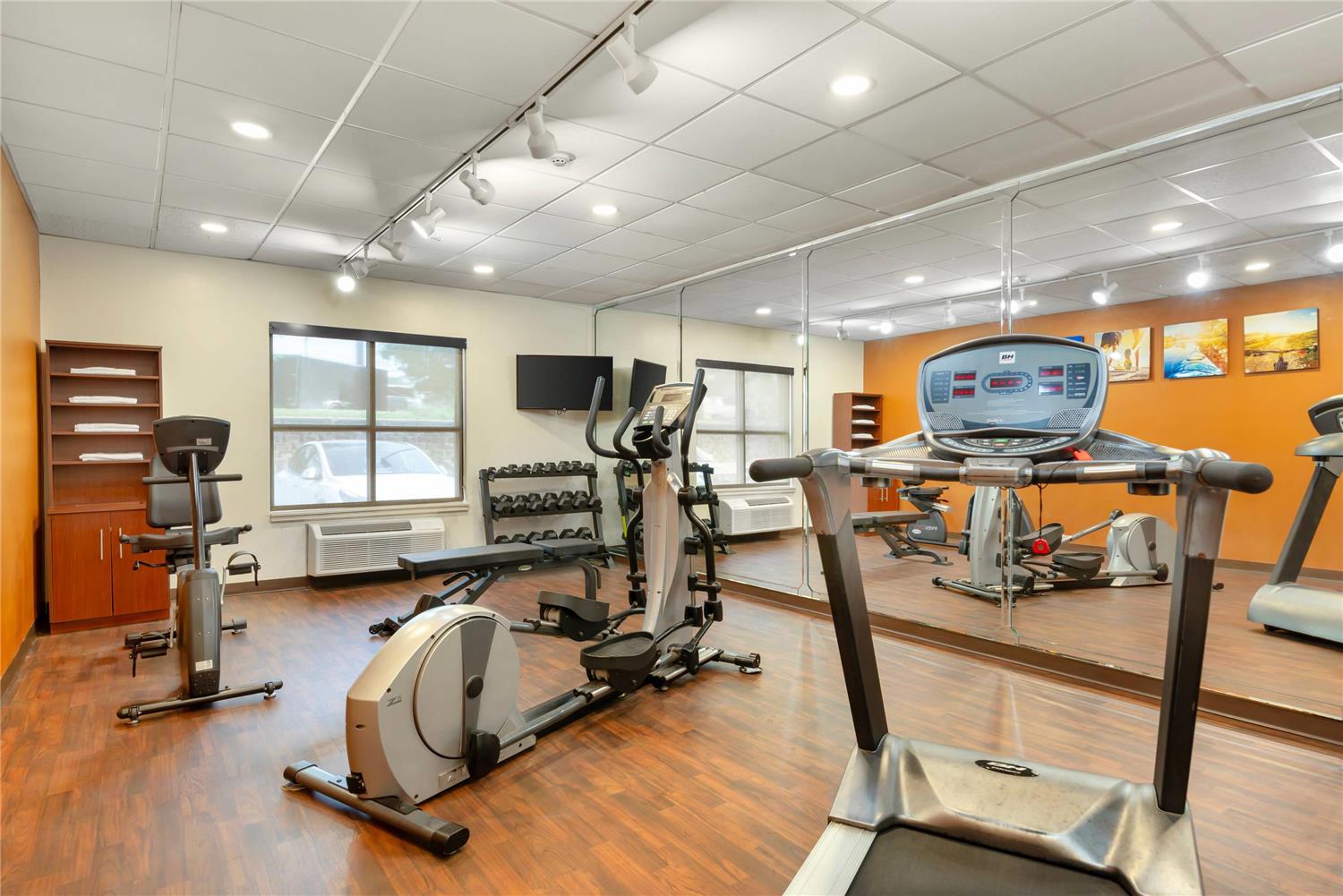 Фото Comfort Suites Oxford I-20 exit 188