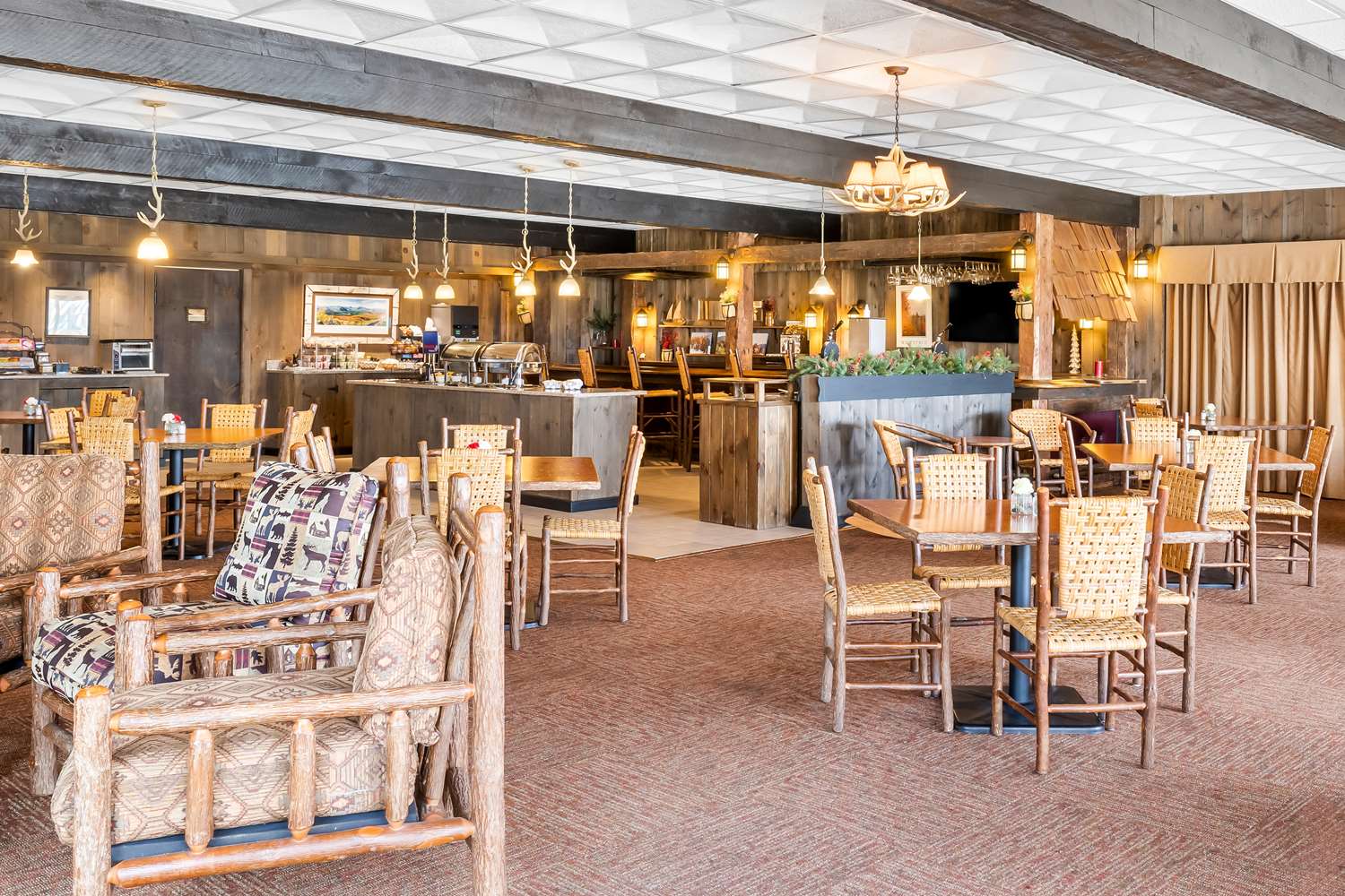 Фото Best Western Adirondack Inn