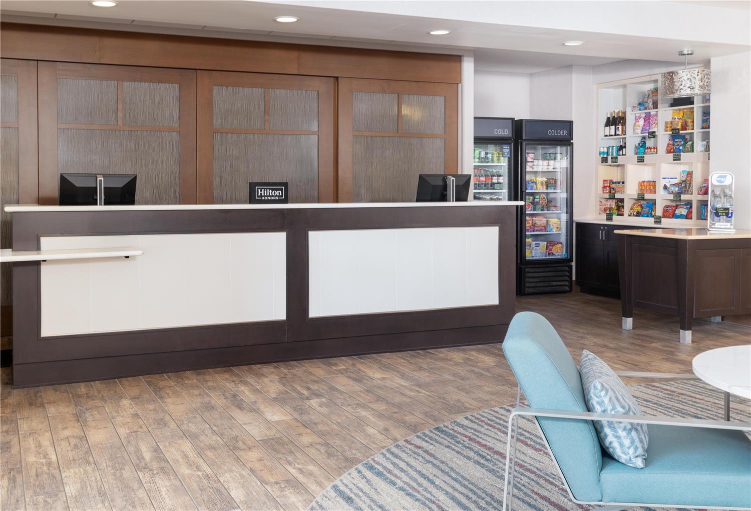 Фото Homewood Suites by Hilton Wauwatosa Milwaukee