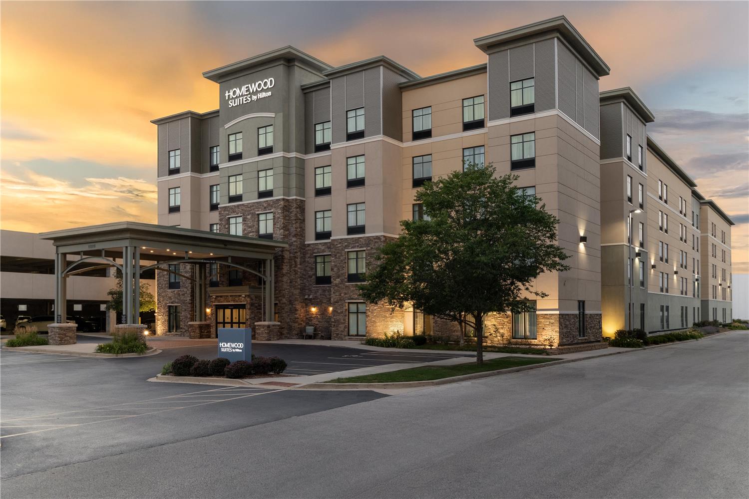 Фото Homewood Suites by Hilton Wauwatosa Milwaukee