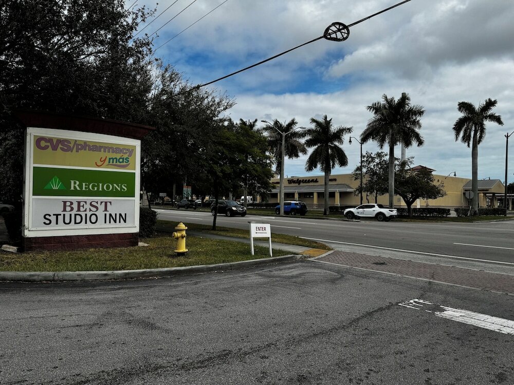 Фото Best Studio Inn