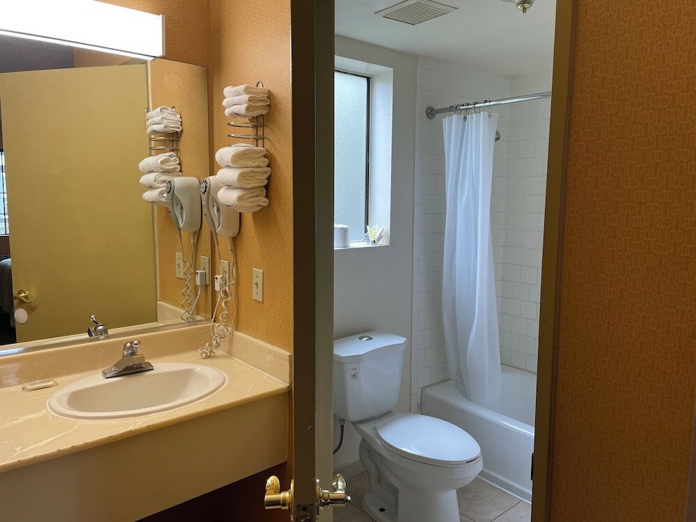 Фото Hollywood La Brea Inn