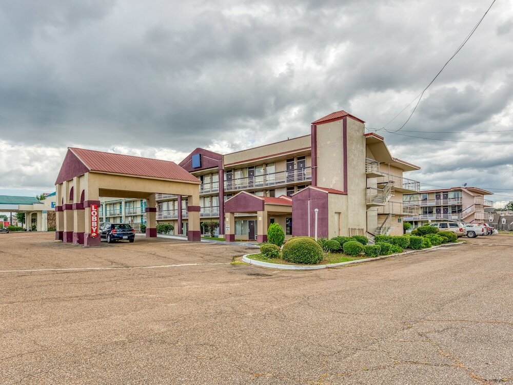 Фото Oyo Hotel Jackson North I-55