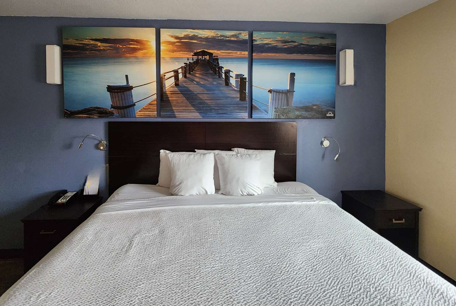 Фото Days Inn by Wyndham New Orleans Pontchartrain