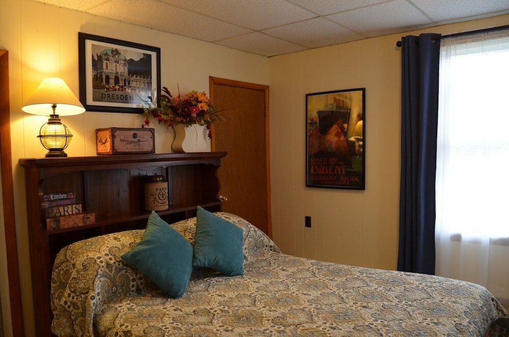 Фото Bavarian Manor Country Inn