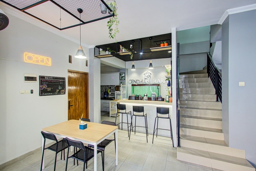 Фото Super Oyo Collection O 3280 Cendhani Raras