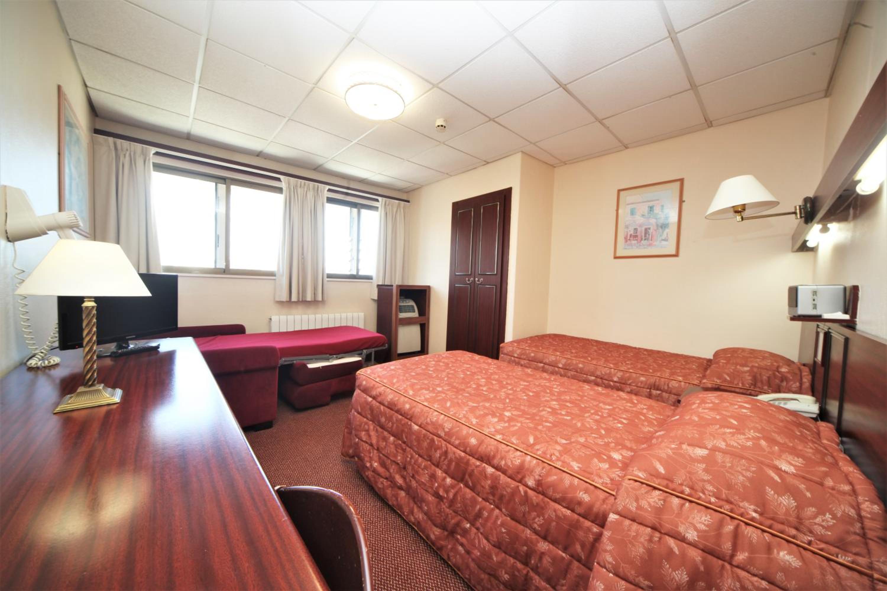 Фото Bristol Hotel