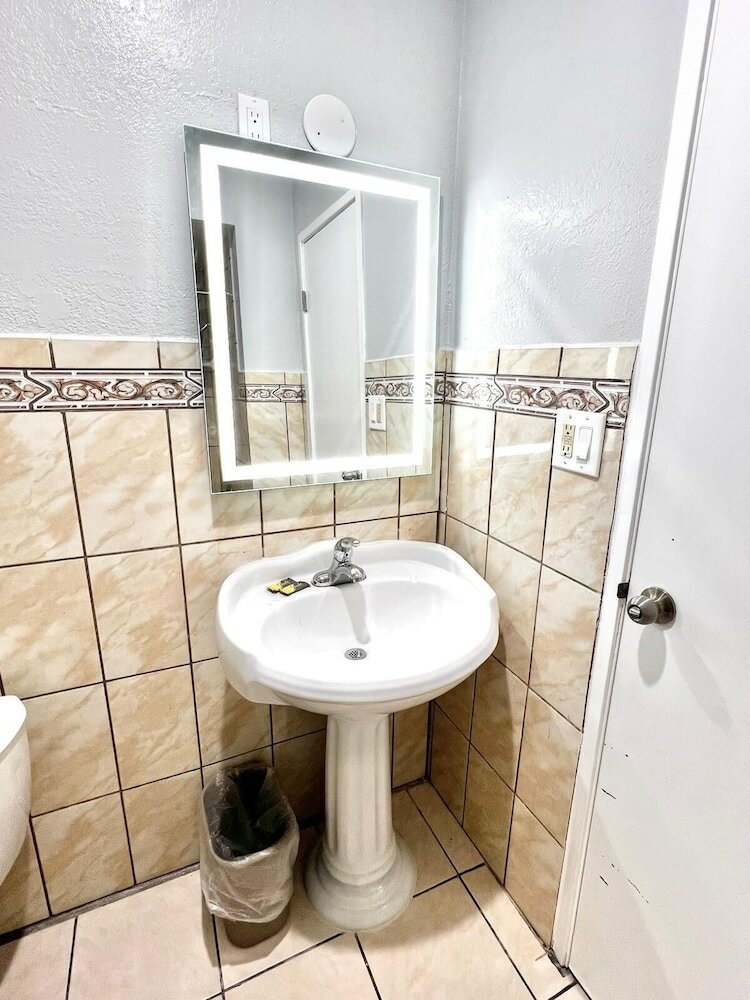 Фото Aqua Inn Motel