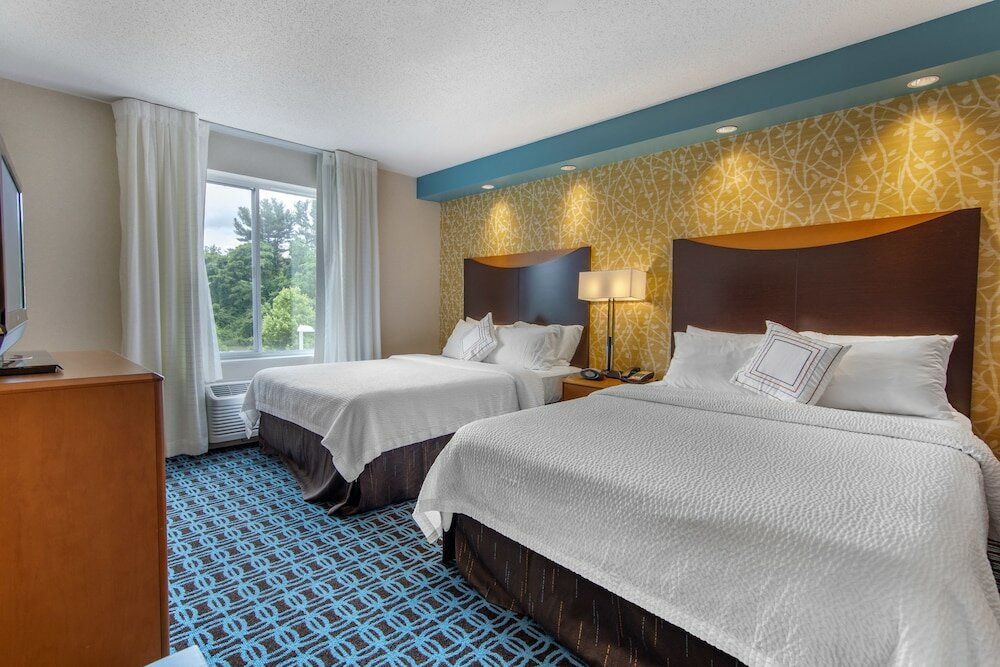 Фото Fairfield Inn & Suites by Marriott Hooksett