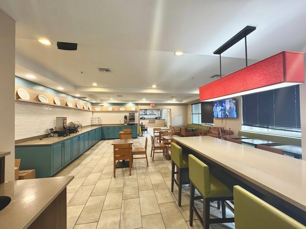 Фото Country Inn & Suites by Radisson, Port Charlotte, Fl