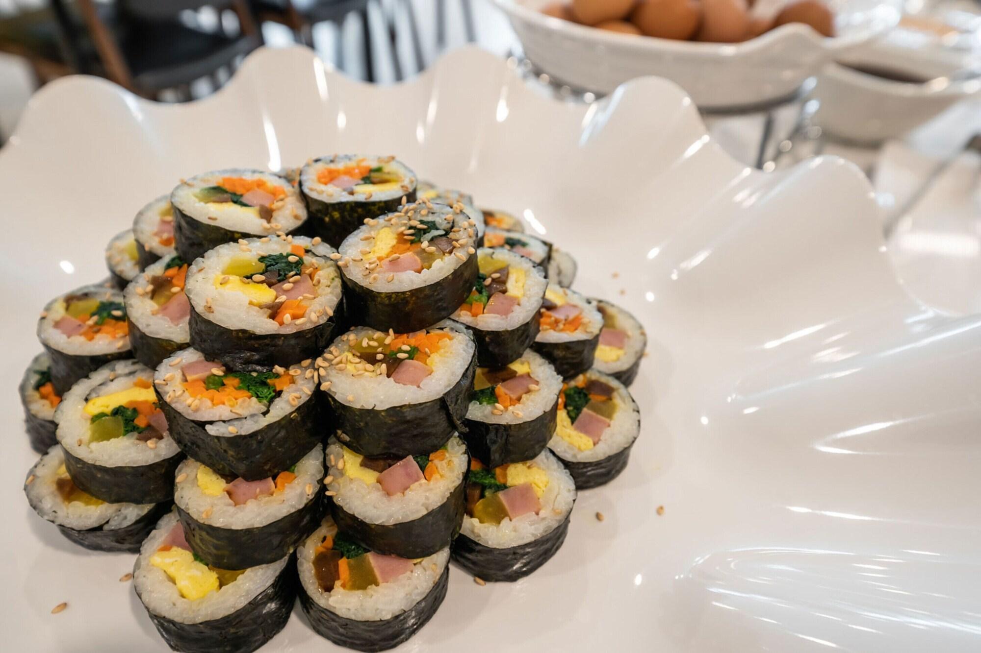 Фото Aroomi Hotel