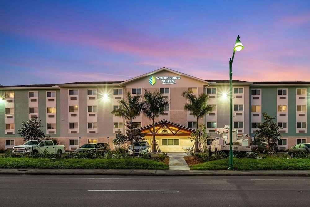 Фото WoodSpring Suites Naples West