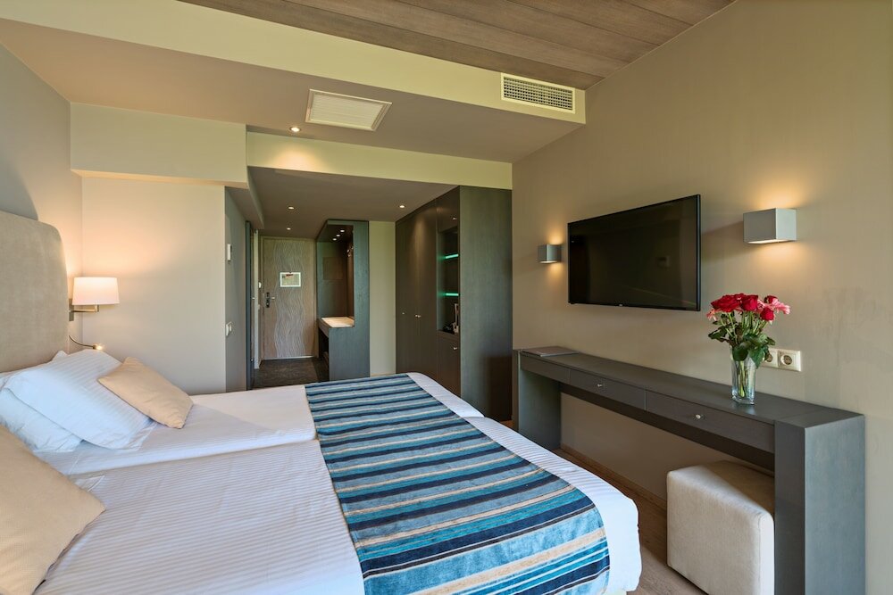 Фото Kyma Suites Beach Hotel